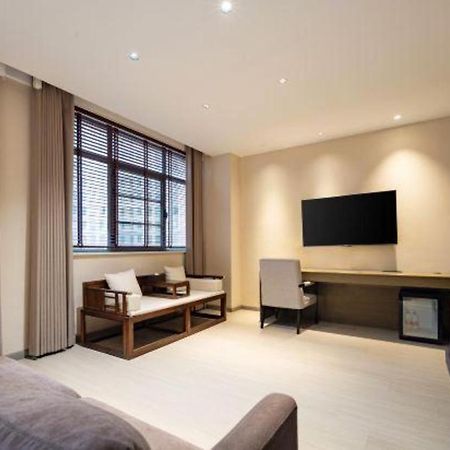 Ibis Styles Wuhan Optics Valley Square Hotel Exterior foto
